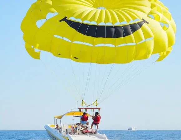 parasailing in Hurghada