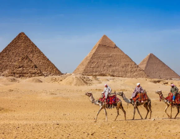Giza Pyramids day tour