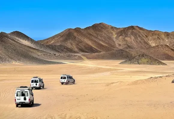 Hurghada: Jeep Safari ? Camel Ride & BBQ Dinner