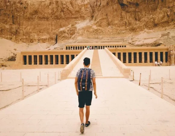 West bank Luxor tour - Valley of Kings & Queens Tour with Lunch
