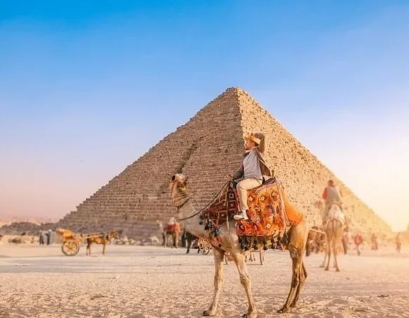 Day trip Sharm el Sheikh to Pyramids, Sphinx & Egyptian Museum by Bus