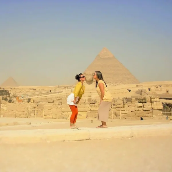 Private Giza Pyramids, Sphinx, Saqqara & Memphis Tour from Hurghada