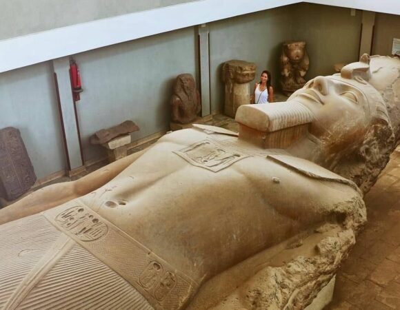 Private Giza Pyramids, Sphinx, Saqqara & Memphis Tour from Hurghada