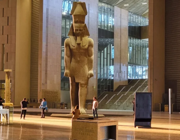 Private Tour Grand Egyptian Museum, Pyramids & Bazaar - Tour to GEM